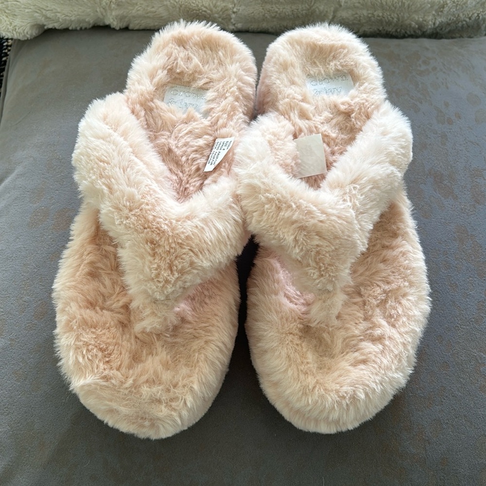 Crown & Ivy Platform Slippers